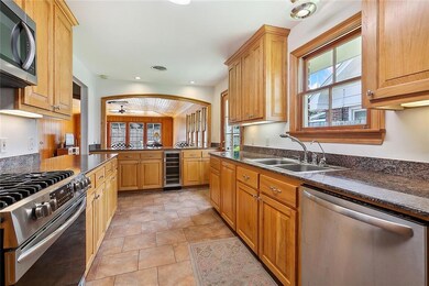 WELL EQUIPED KITCHEN