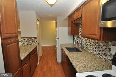 19609 Gunners Branch Rd unit F, Germantown, MD 20876 - photo 5