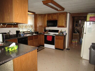 162 N Scruggs Ln, Frankfort, KY 40601 - photo 5