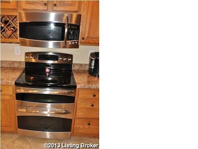 7413 Crabtree Dr, Louisville, KY 40228 - photo 7