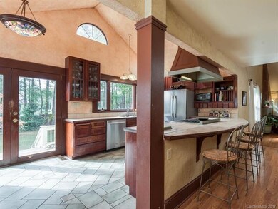 924 W Chapel Rd, Asheville, NC 28803 - photo 6