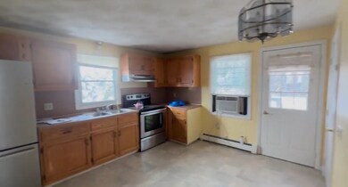 224 Marshall Ave, Cumberland, RI 02864 - photo 2