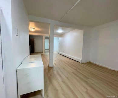 11333 204th St unit 3, Saint Albans, NY 11412 - photo 3