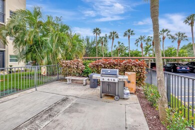 Garden Aire Village unit 701, Pompano Beach, FL 33062 - photo 2