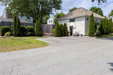 73 Fessenden St, Warwick, RI 02886 - photo 3