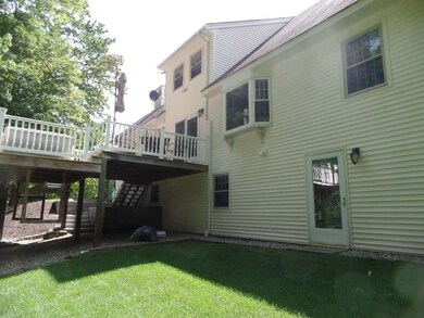 105 Ledgewood Rd, Claremont, NH 03743 - photo 3