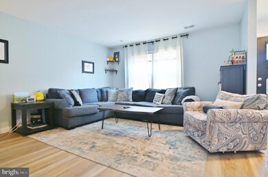 9040 Bonham Cir, Manassas, VA 20110 - photo 6