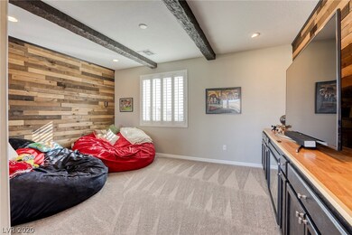 Loft - wonderful entertainment space, look at thos