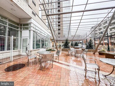 The Crescent unit 911, Silver Spring, MD 20910 - photo 4