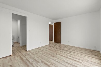 Upstairs primary bedroom - with closet and full ba