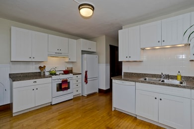 11 Lyman Rd unit A, Northampton, MA 01060 - photo 5