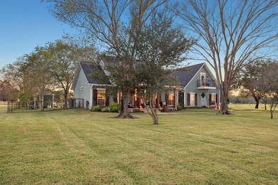 1283 W Florida St, Nome, TX 77629 - photo 2