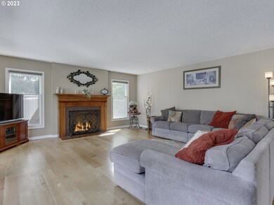 2140 Valley Ct, West Linn, OR 97068 - photo 4