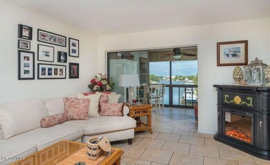 317 Royal Colonial - 19A