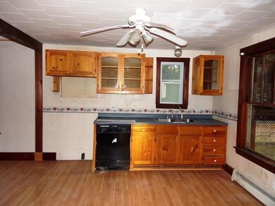 21 Crosby St, Dexter, ME 04930 - photo 2