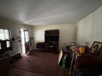 148 N Seminary St, Bloomfield, IN 47424 - photo 4