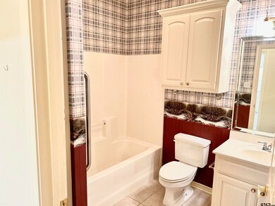 1912 Hollylake Cir, Tyler, TX 75703 - photo 6