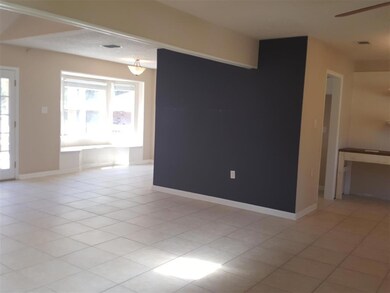 215 Canberra Ct, Slidell, LA 70458 - photo 2