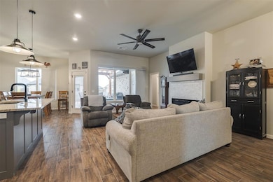 4716 Bermuda Dr, Mustang, OK 73064 - photo 7