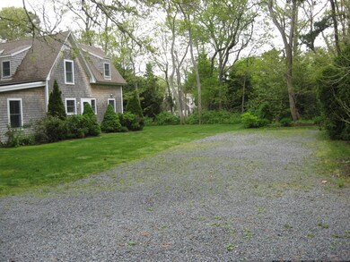 21 Upper Douglas Ln, Oak Bluffs, MA 02557 - photo 4