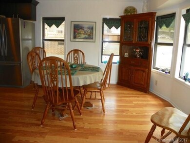 Dining area with new floor covering