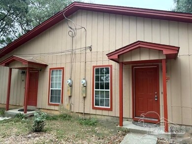 537 Petros Cir unit C, Pensacola, FL 32505 - photo 2