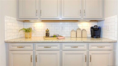 697 Altamonte Dr unit 328, Lake Wylie, SC 29710 - photo 7