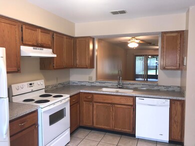 4342 Melissa Ct W, Jacksonville, FL 32210 - photo 7