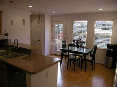 28855 Coulby Ct, Wickliffe, OH 44092 - photo 5