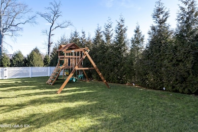 Level Fenced Yard