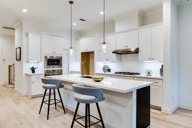 2104 Hazard St, Houston, TX 77019 - photo 3