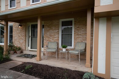 3264 Kinross Cir, Herndon, VA 20171 - photo 4