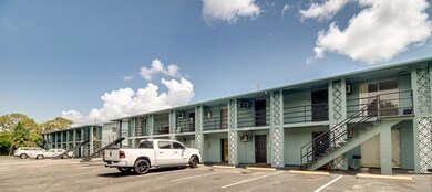 Pine Ridge Apartments - Cocoa Beach-5