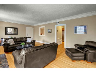 Pass through from kitchen to the living room.