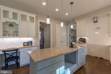 209 Audreys Ct SE, Vienna, VA 22180 - photo 4