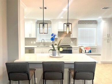 317 Dawn Hill Dr, Friendswood, TX 77546 - photo 4