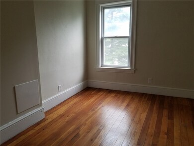 572 Manville Rd unit 3, Woonsocket, RI 02895 - photo 6