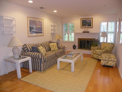 81 Walnut Dr, Spring Lake, NJ 07762 - photo 3