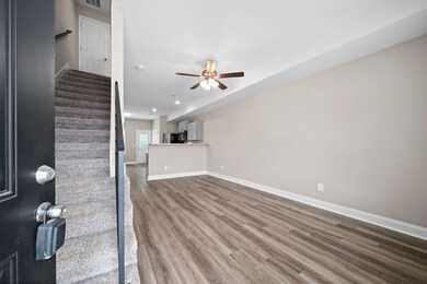 1165 Meadowhill Ln unit B, Clarksville, TN 37043 - photo 3