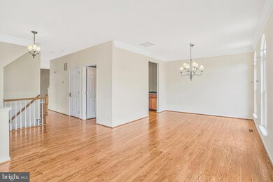 25826 Kirkwood Square, Chantilly, VA 20152 - photo 4