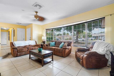 005-1919TravisRd-WestPalmBeach-FL-small