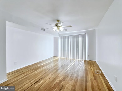 32 Penny Ln, Baltimore, MD 21209 - photo 5