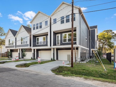 4785 Summit St, Houston, TX 77018 - photo 7