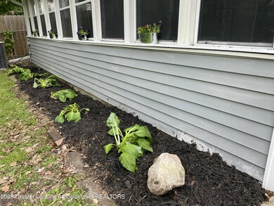 2032 Hillcrest St, Lansing, MI 48910 - photo 6