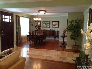 Formal dining room 