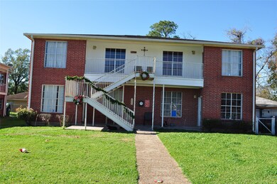 8517 Shady Dr unit 8, Houston, TX 77016 - photo 2