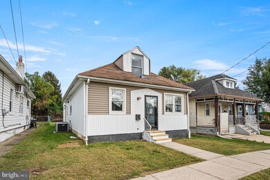 1019 Langley St, Marcus Hook, PA 19061 - photo 2