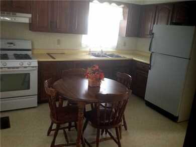 Cafeteria/Kitchen.
