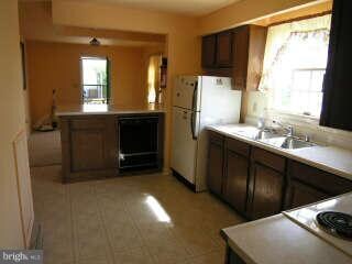 223 S Mulberry St unit A, Hagerstown, MD 21740 - photo 2