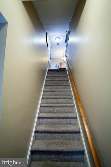 908 Mews Dr unit 908, Sellersville, PA 18960 - photo 6